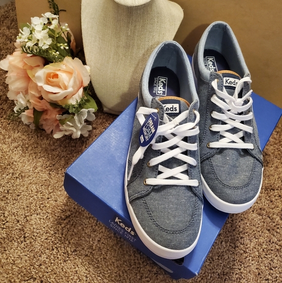 Keds Shoes - NWT Keds Navy Denim Shoes Size 11